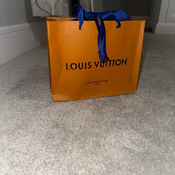 Louis Vuitton belt - Picture 1 of 9